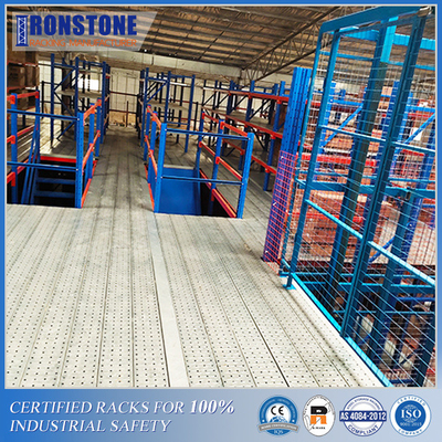 Système de stockage industriel à plusieurs niveaux de mezzanine